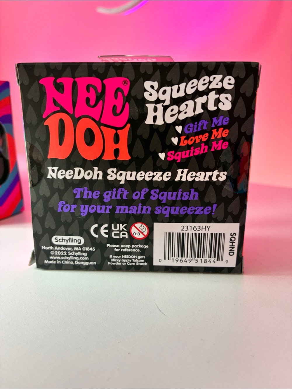 NEEDOH Squeeze Hearts **NEW IN BOX** - Picture 6 of 6